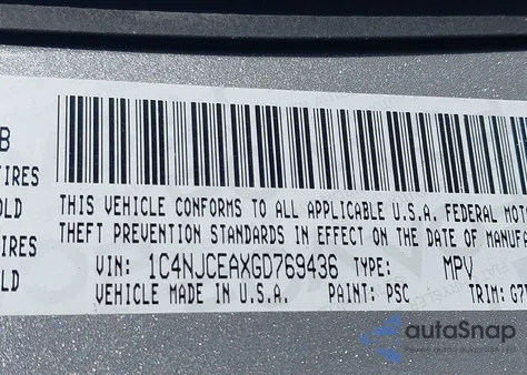 2016 Jeep Compass Latitude z USA, uszkodzony, nr VIN 1C4NJCEAXGD769436